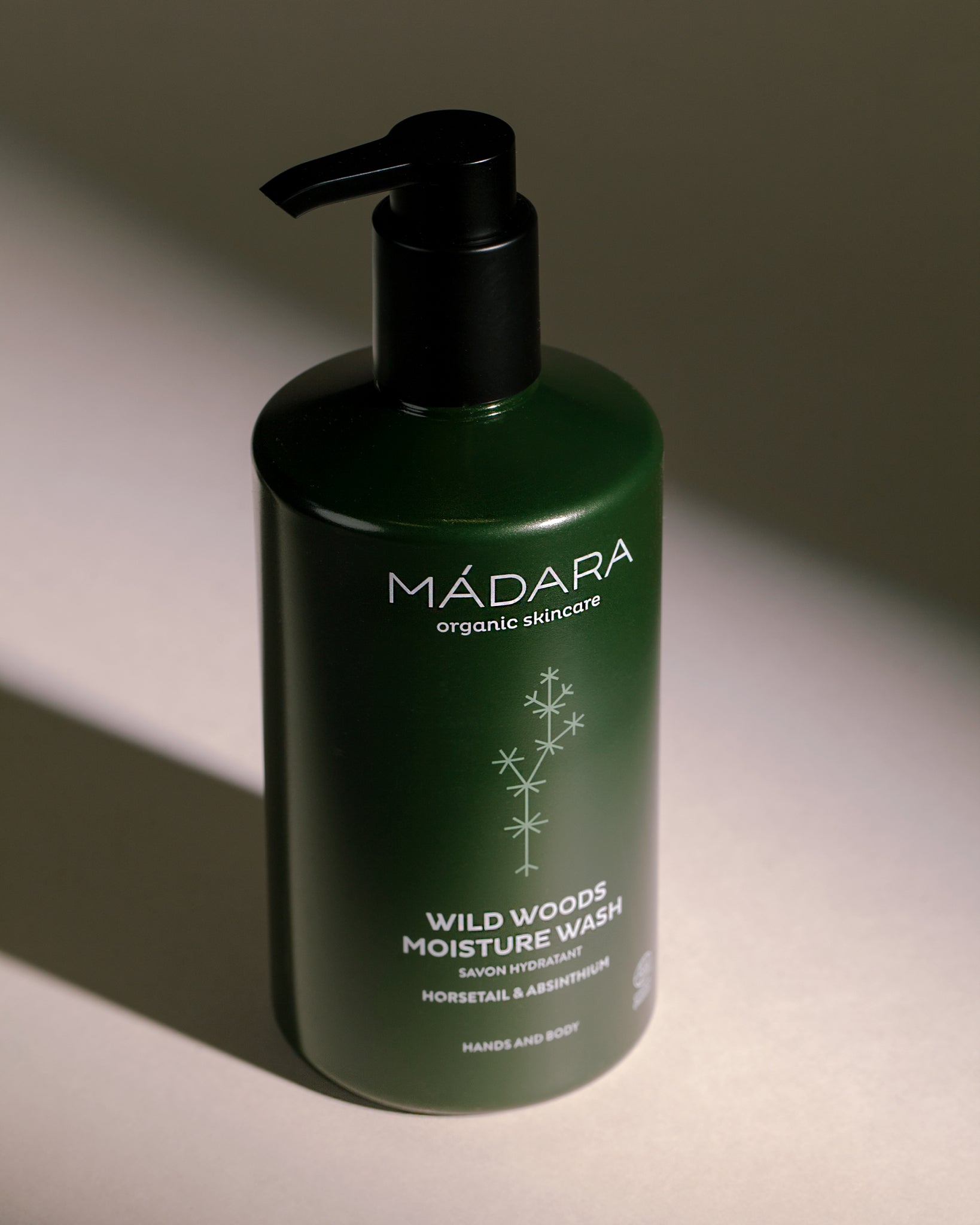 MÁDARA Organic Skincare body wash madara A1081 product photo on plain background.