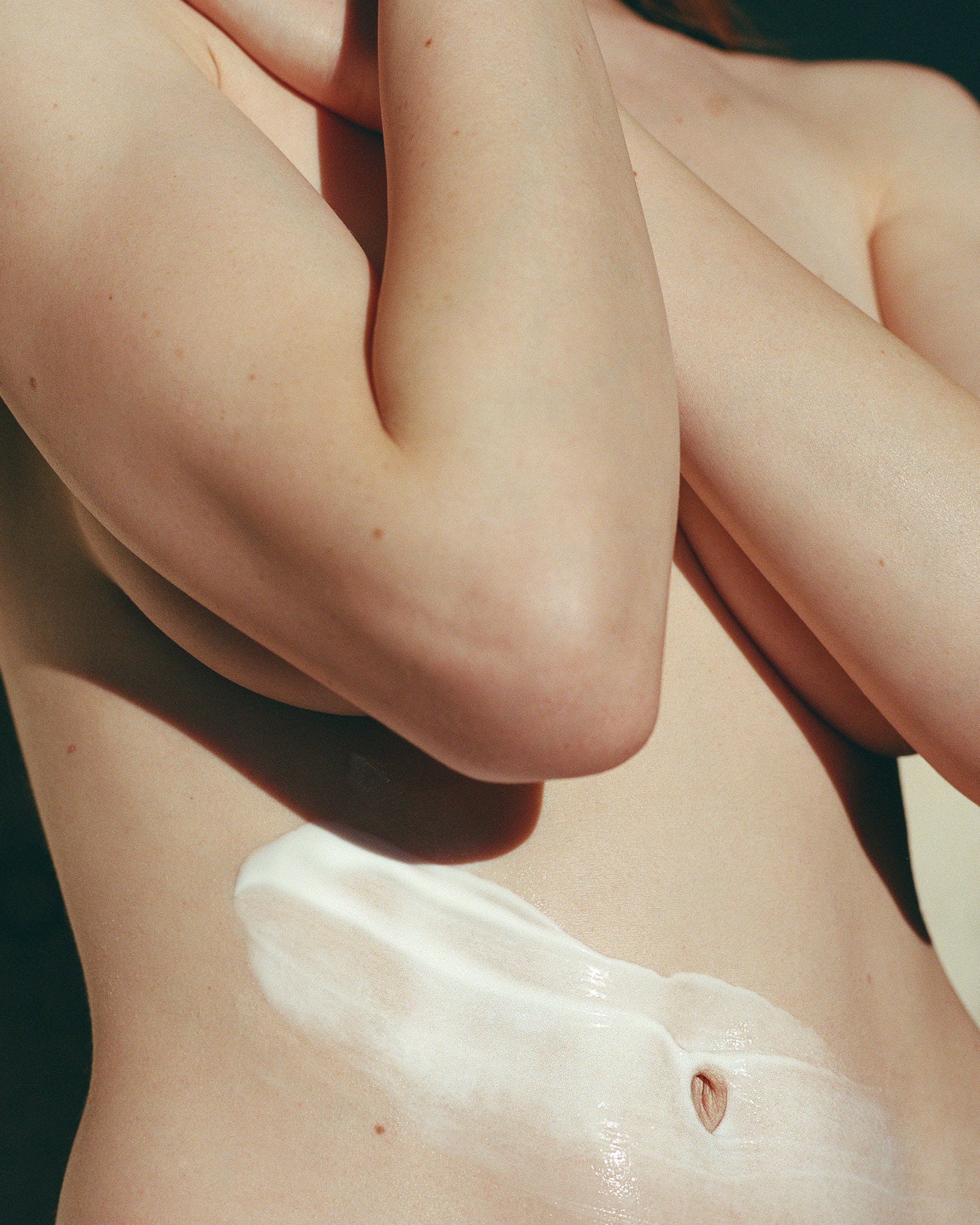 MÁDARA Organic Skincare hydrating body cream madara A1115 face cream product photo on plain background.