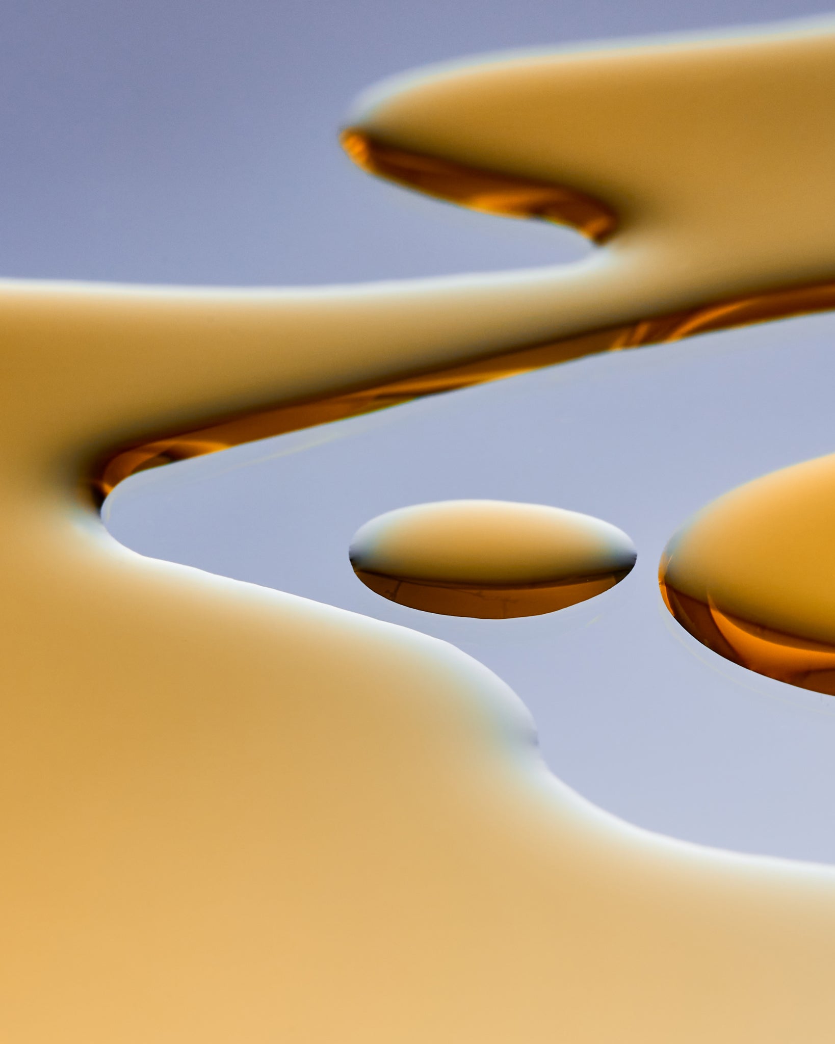 Texture close-up of MÁDARA Organic Skincare bakuchiol oil A3366 face oil �swatch demonstrates consistency and finish.