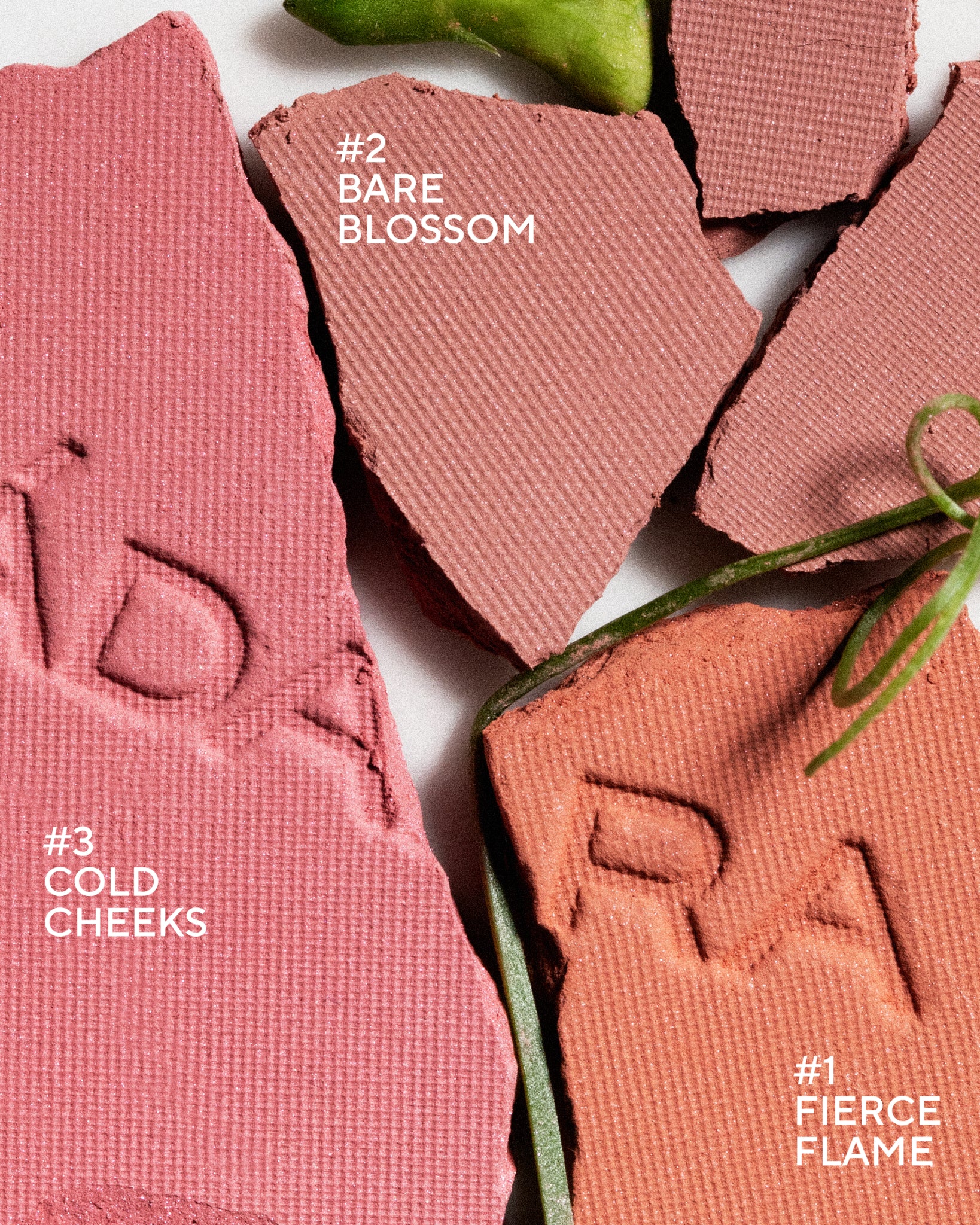 MÁDARA Organic Skincare cheek blusher shades A6822 product photo on plain background.