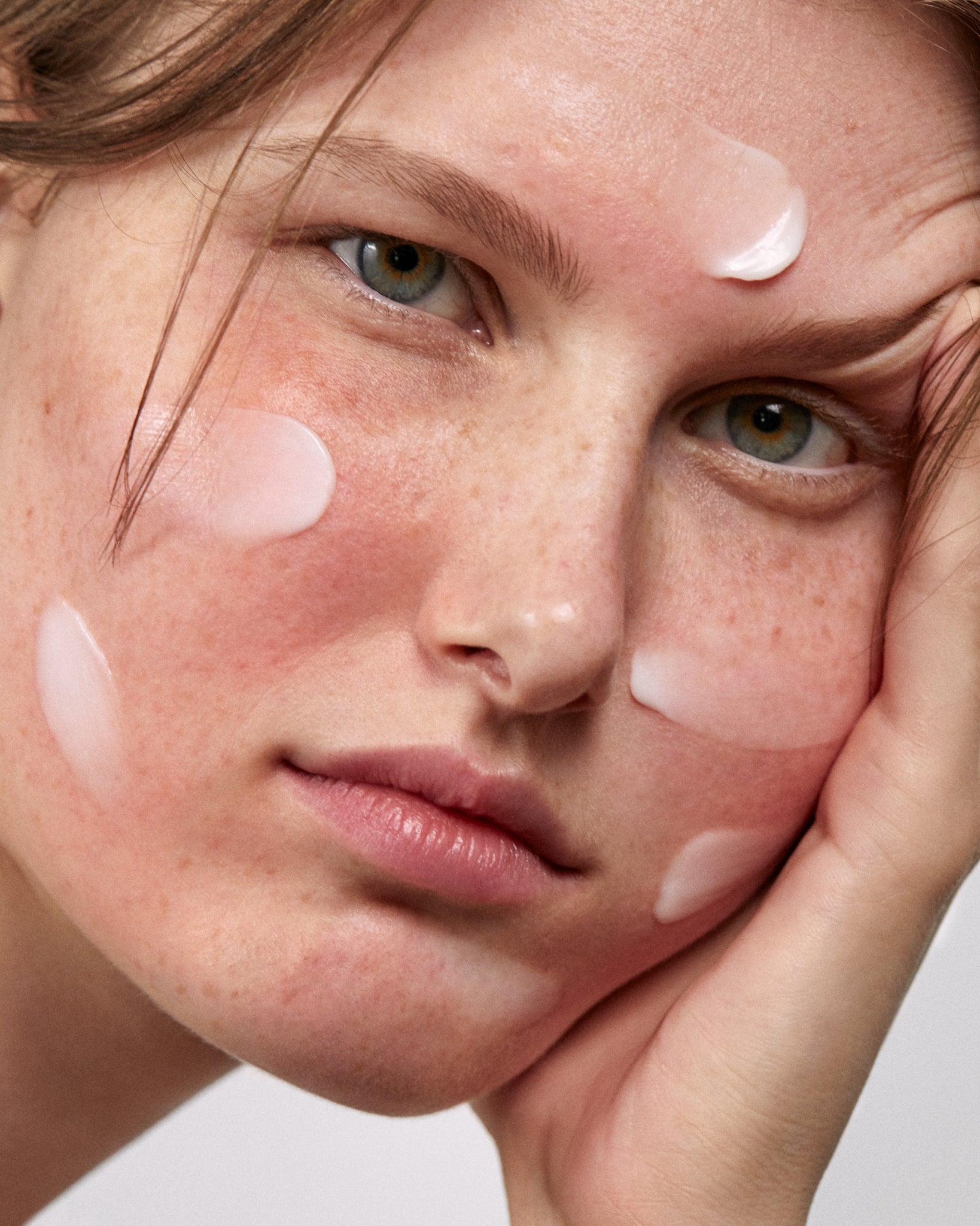 MÁDARA Organic Skincare night cream for sensitive skin SM3014 17 face cream product photo on plain background.