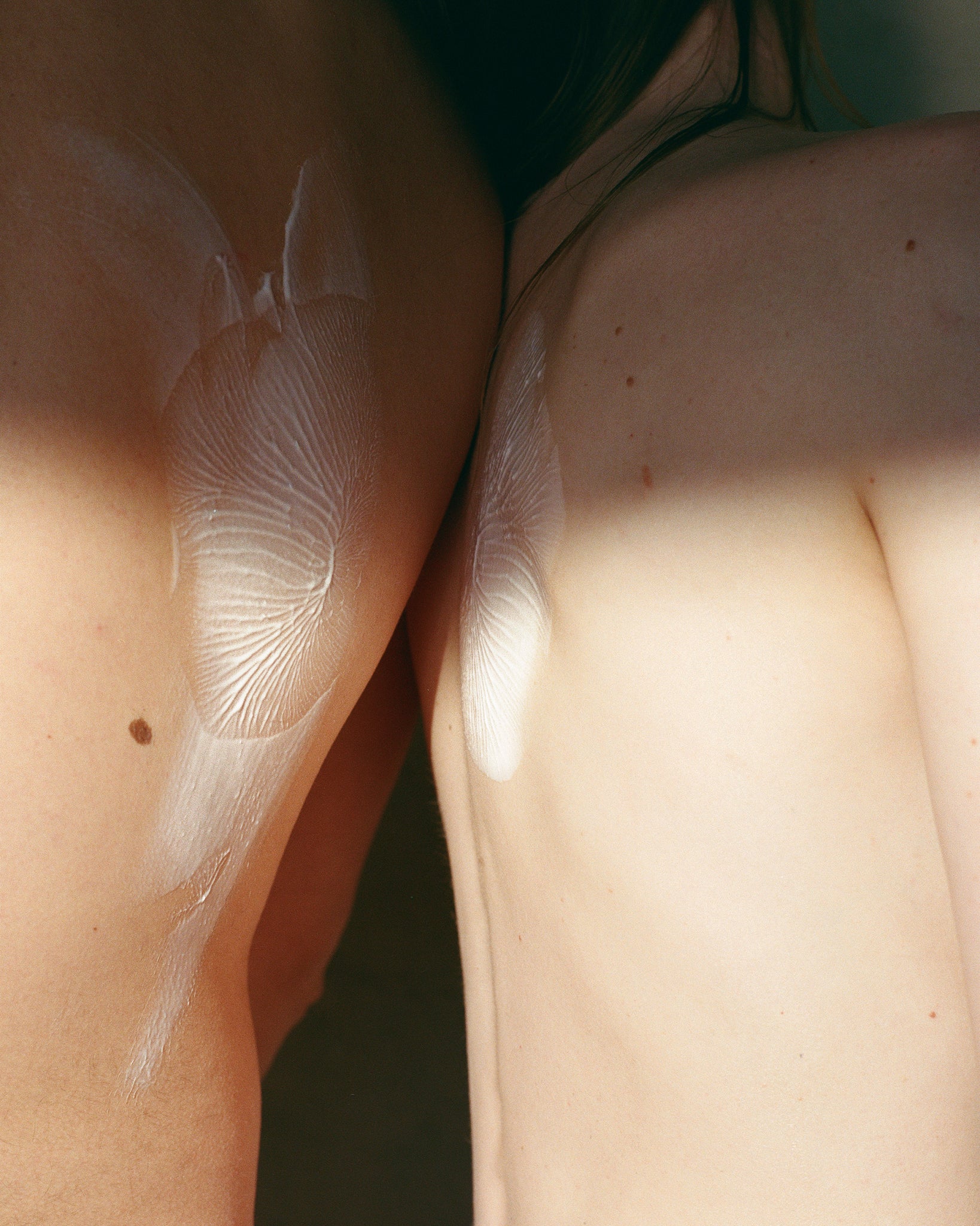 MÁDARA Organic Skincare hyaluronic acid body cream A1115 face cream product photo on plain background.